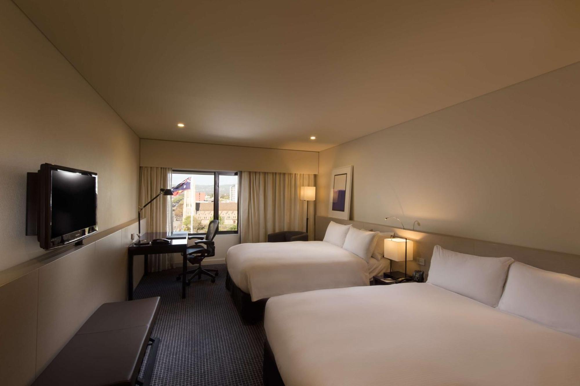 Hilton Adelaide Hotel Bagian luar foto