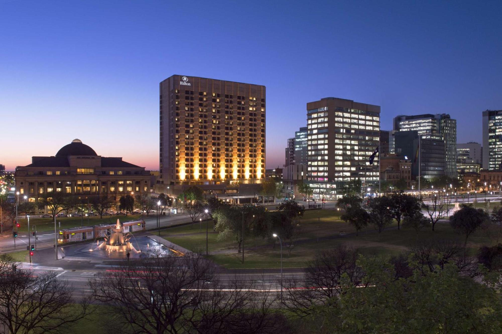 Hilton Adelaide Hotel Bagian luar foto